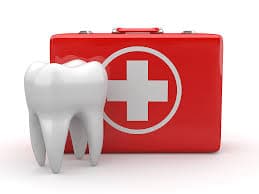 What To Do in a Dental Emergency in Orlando (Before You Reach the Dentist)